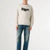 Camisola de gola redonda com corte regular Camisola de gola redonda com corte regular