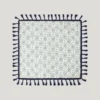 Lenço em sarja com borlas Lenço em sarja com borlas