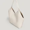Mala Tote com Efeito de Couro e Tachas Mala Tote com Efeito de Couro e Tachas