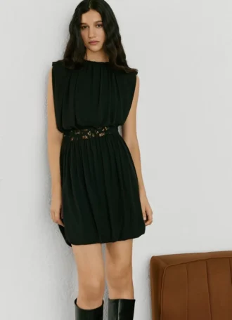 Mini-vestido com detalhes em croché