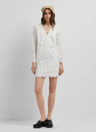 Mini-vestido com detalhes em renda