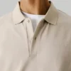 Polo com estampado nas costas em piqué Polo com estampado nas costas em piqué