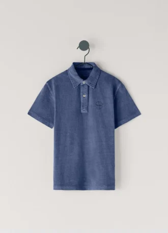 Polo de corte regular tingido na peça