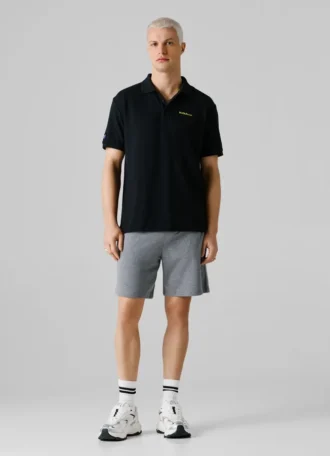 Polo em piqué de corte descontraído