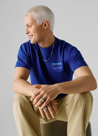 T-shirt com corte descontraído e estampado nas costas