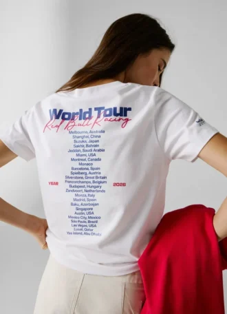 T-shirt com corte descontraído e estampado nas costas T-shirt com corte descontraído e estampado nas costas