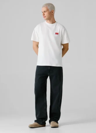 T-shirt com corte descontraído e estampado nas costas