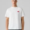 T-shirt com corte descontraído e estampado nas costas T-shirt com corte descontraído e estampado nas costas
