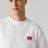T-shirt com corte descontraído e estampado nas costas T-shirt com corte descontraído e estampado nas costas