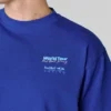 T-shirt com corte descontraído e estampado nas costas T-shirt com corte descontraído e estampado nas costas