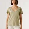 T-shirt com decote em V e logótipo bordado