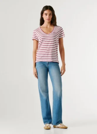 T-shirt com decote em V às riscas
