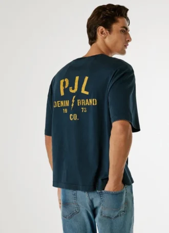 T-shirt com estampado nas costas