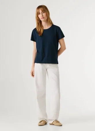 T-shirt com logótipo bordado