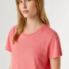 T-shirt com logótipo bordado T-shirt com logótipo bordado