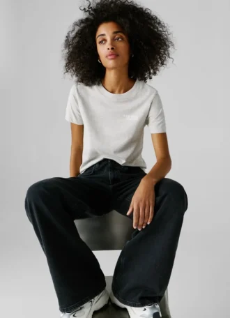 T-shirt com logótipo e corte regular