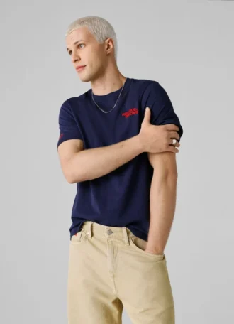 T-shirt com logótipo e corte regular