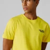 T-shirt com logótipo e corte regular T-shirt com logótipo e corte regular