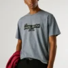T-shirt com logótipo e corte regular T-shirt com logótipo e corte regular