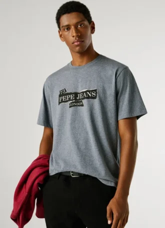 T-shirt com logótipo e corte regular