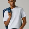 T-shirt com logótipo e corte regular T-shirt com logótipo e corte regular