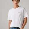 T-shirt com logótipo e corte regular T-shirt com logótipo e corte regular