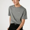T-shirt com logótipo e corte regular T-shirt com logótipo e corte regular