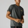 T-shirt com logótipo e corte regular T-shirt com logótipo e corte regular