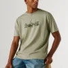 T-shirt com logótipo e corte regular T-shirt com logótipo e corte regular