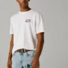 T-shirt com logótipo e corte regular T-shirt com logótipo e corte regular