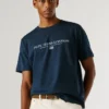 T-shirt com logótipo e corte regular T-shirt com logótipo e corte regular