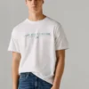 T-shirt com logótipo e corte regular T-shirt com logótipo e corte regular