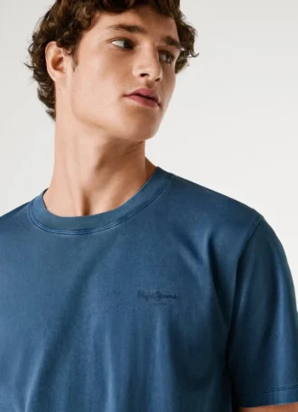 T-shirt com logótipo e corte regular