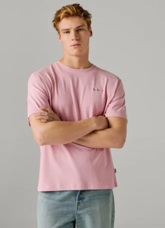T-shirt com logótipo e corte regular T-shirt com logótipo e corte regular