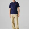 T-shirt com logótipo e corte regular T-shirt com logótipo e corte regular