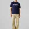 T-shirt com logótipo e corte regular T-shirt com logótipo e corte regular