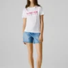 T-shirt com logótipo e corte regular T-shirt com logótipo e corte regular