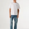 T-shirt com logótipo e corte regular T-shirt com logótipo e corte regular