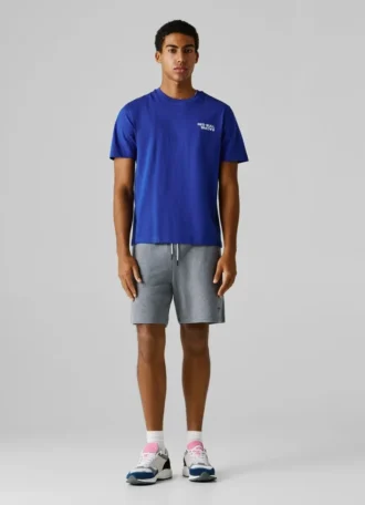 T-shirt com logótipo e corte regular