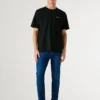 T-shirt com logótipo e corte regular T-shirt com logótipo e corte regular