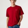 T-shirt com logótipo e corte regular T-shirt com logótipo e corte regular
