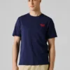 T-shirt com logótipo e corte regular T-shirt com logótipo e corte regular