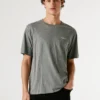 T-shirt com logótipo e corte regular T-shirt com logótipo e corte regular