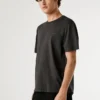 T-shirt com logótipo e corte regular T-shirt com logótipo e corte regular