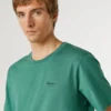 T-shirt com logótipo e corte regular T-shirt com logótipo e corte regular