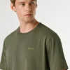 T-shirt com logótipo e corte regular T-shirt com logótipo e corte regular