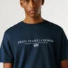 T-shirt com logótipo e corte regular T-shirt com logótipo e corte regular