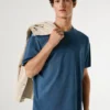 T-shirt com logótipo e corte regular T-shirt com logótipo e corte regular