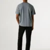 T-shirt com logótipo e corte regular T-shirt com logótipo e corte regular