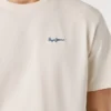 T-shirt com logótipo e corte regular T-shirt com logótipo e corte regular